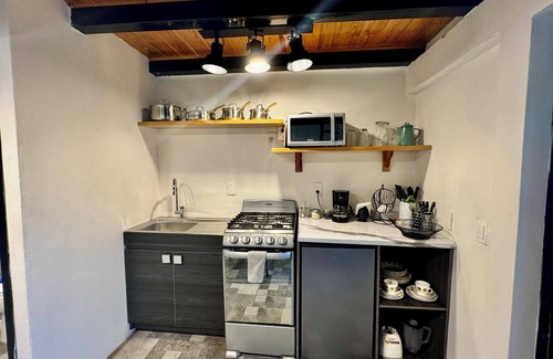 Ruta Independencia Apartment | E&A lookout point in the Historic Downtown of Oaxaca with views of the mountains