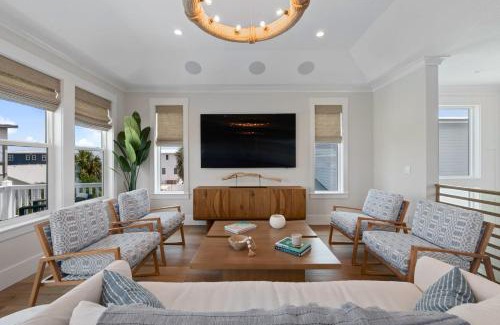 St. Augustine Beach House | E Komo Mai - Pool Elevator Roof Deck Views