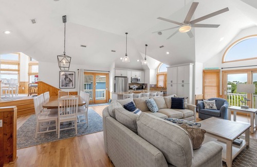 Whalehead Beach House | E=M(Sea)2: Private Pool & Hot Tub, Rooftop Deck w/Ocean View, Pet-friendly