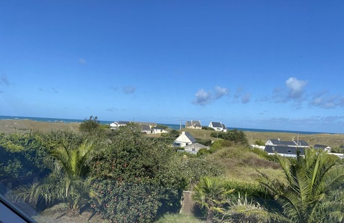 Cleder House | E Petit Pingouin, 6 couchages, mer et plage à 400 mètres
