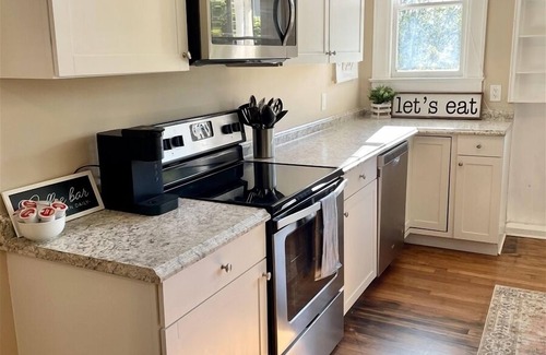 Anderson House | E Reed St., 117 B | 2 Bed, 1 Bath