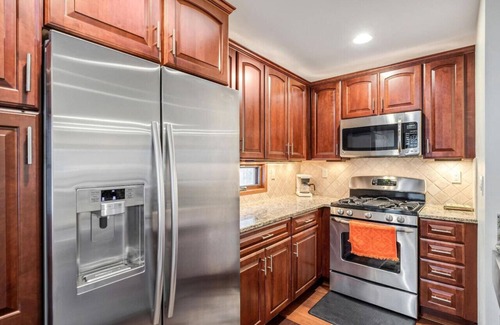 Vail House | E. Vail 2BD/2BA steps to Busline