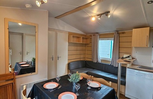 La Boissiere-de-Montaigu Apartment | E007-Unit-Family-Private Bathroom-Terrace