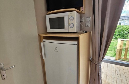 La Boissiere-de-Montaigu Apartment | E007-Unit-Family-Private Bathroom-Terrace