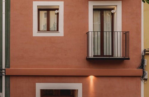 Old Town Apartment | EA | Suite Apartment by Pau Suites