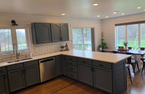 Pickett House | EAA- Clean and Spacious Country Home