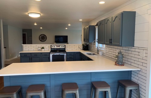 Pickett House | EAA- Clean and Spacious Country Home