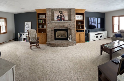 Neenah House | EAA RENTAL on Lake Winnebago!