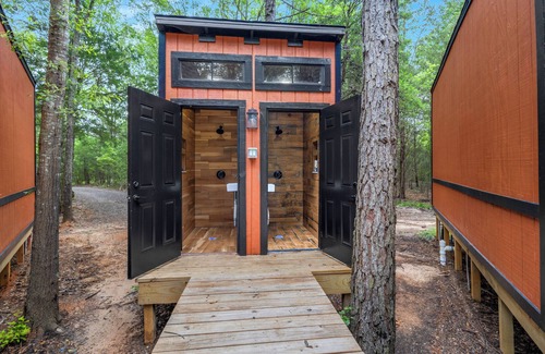 Mineola Cabin | Eagle 1 - Left Side Cabin and NO NEIGHBOR