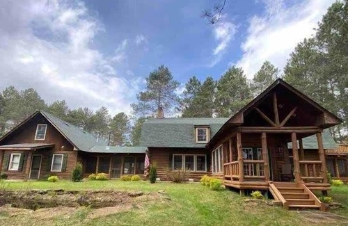Mauston House | Eagle Bluff Lodge by Patriot Properties
