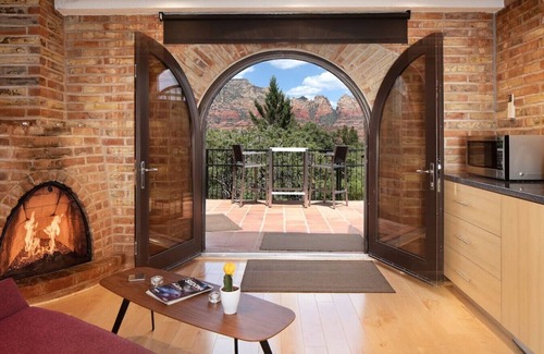 West Sedona House | Eagle Dancer, Guest Suite. A Luxury Retreat w/Spa
