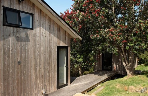 Bay of Islands Cabin | Eagle Heights Glamping Cabin