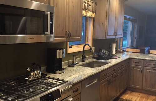 Eagle River House | Eagle Lake Level Sandy Beach! 1G int. Come 4 fall colors! Labor Day week open