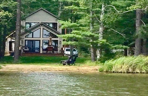 Eagle River House | Eagle Lake Level Sandy Beach! 1G int. Come 4 fall colors! Labor Day week open