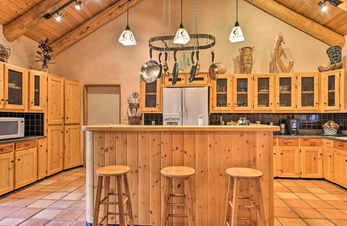 Cimarron House | Eagle Nest Home w/Hot Tub & Views - 5 Min to Lake