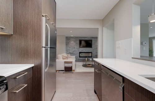 Saanich East House | Eagle Rock Suite