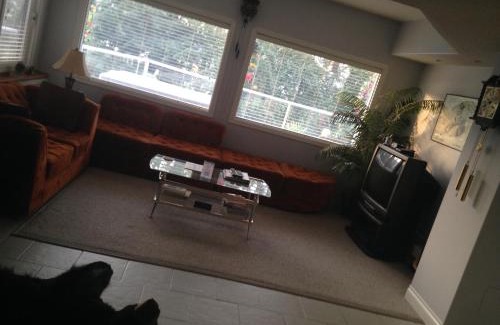 Central Okanagan Bed & Breakfast | Eagle's Nest B&B