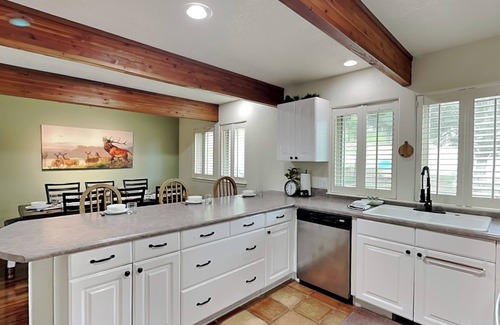 Ruidoso House | Eagle's Nest | Stunning View, Hot Tub, Great Location