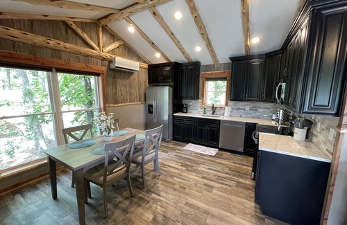 Potosi House | "Eagle's Nest" Tree House #5 w/2-person hot tub