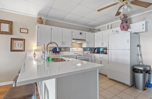 Crane Hill House | Eagle's Pass: 7 BR, 4 BA in Crane Hill, Sleeps 13