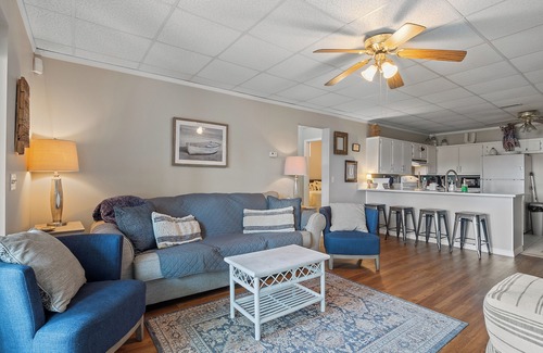 Crane Hill House | Eagle's Pass: 7 BR, 4 BA in Crane Hill, Sleeps 13