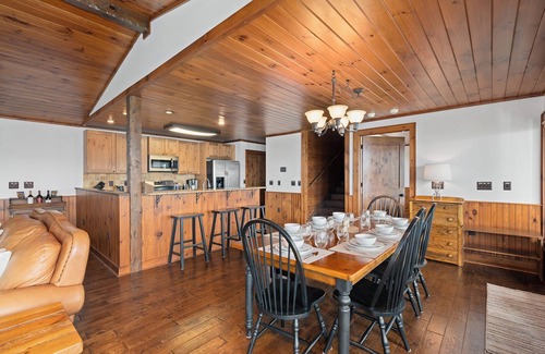 Bryson City Cabin | Eagle's Summit- Spectacular Views!