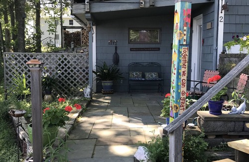 Meredith Cottage | 'Eagle Watch' Relaxing Lakefront Cottage with Sandy Beach.
