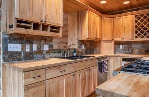 Lakeside House | Eagles Landing Lodge