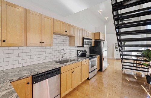 South Haven House | Eagles Loft - Luxury Downtown Living!