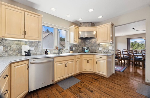 Estes Park House | Eagles Nest at Creekside on the 17th Green!