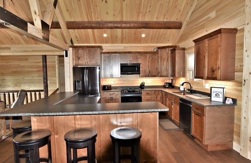 Pittsburg Cabin | Eagles Nest