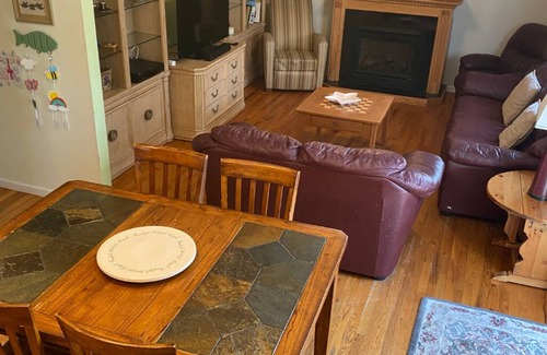 Lake Como House | Early Check-In/Late Check-Out AMAZING Beach house Belmar/Spring Lake
