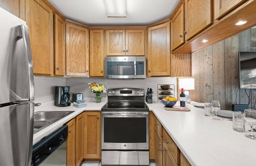 Snowmass Village Condo | Early Winter Savings, 10% off 3 nights till Dec 14