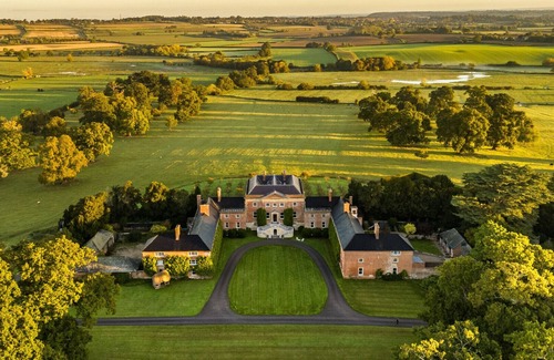 Hambridge House | Earnshill House - Eight Bedroom House, Sleeps 16