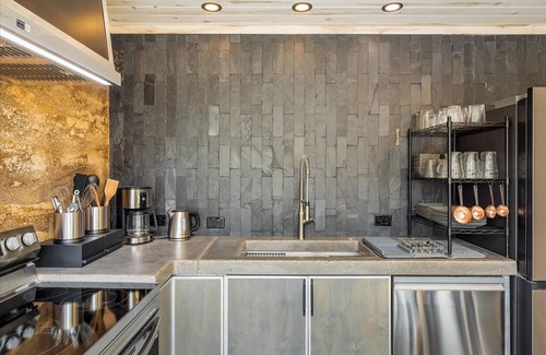 Nederland House | Earth-Built Cabin with Pine Shadows and a Tub That Waits