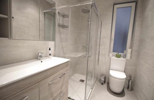 San Sebastian Centro Apartment | Easo Suits Family Friends Parking