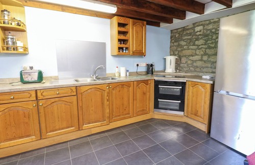 Fremington Cottage | EAST BARN BUNKHOUSE, pet friendly, with a garden in Reeth