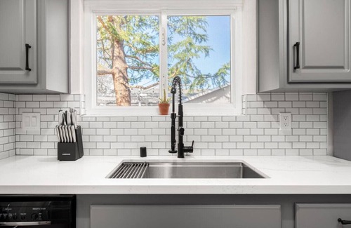 Concord House | East Bay Area Retreat l Convenient l 3 Bedroom