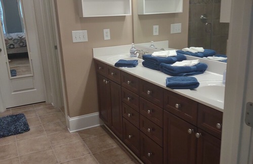 Cumberland Condo | /East Cobb Baseball Complex /15 miles from East Cobb Baseball complex