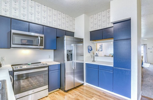 Galveston Condo | East End Galveston Condo w/Pool, 1 Mi to Beach!