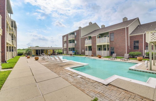 Galveston Condo | East End Galveston Condo w/Pool, 1 Mi to Beach!