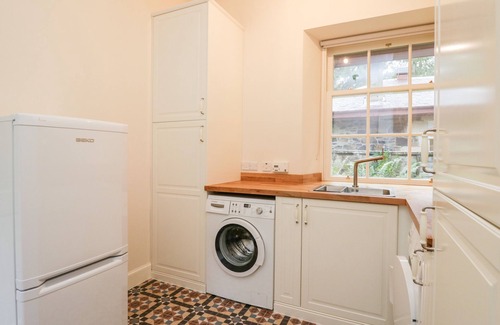 Rothesay Cottage | EAST FIRWOOD, pet friendly, with open fire in Rothesay, Isle Of Bute