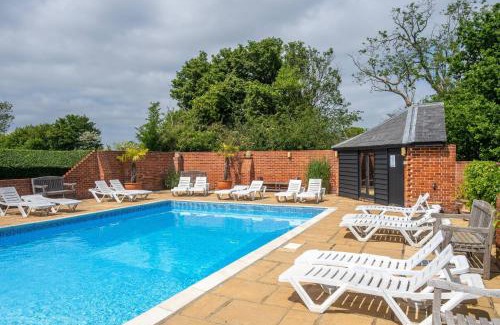 Saxmundham House | East Green Farm Cottages - The Old Stables