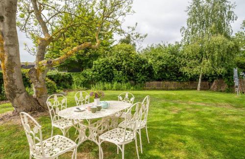 Saxmundham House | East Green Farm Cottages - The Old Stables