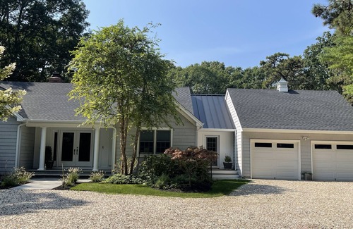 East Hampton North House | EAST HAMPTON BEAUTY - 1.3 MILE WALK TO OCEAN BEACH, TOWN OF EH and AMAGANSETT !