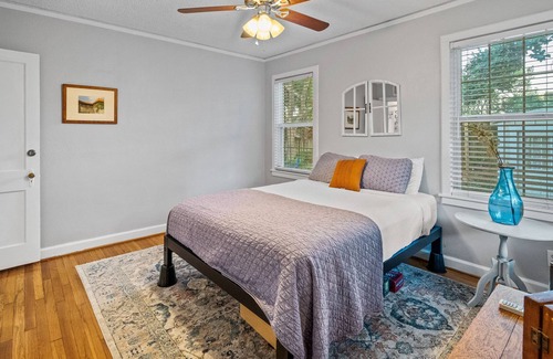 Southeast Pensacola Cottage | East Hill cottage with enclosed yards, firepit & W/D - walk to dining & parks