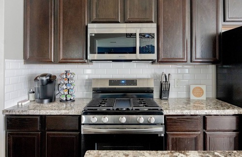 Northeast Houston House | East Houston Modern 4Br Home