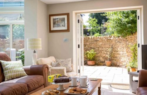 Chipping Campden House | East Leaze