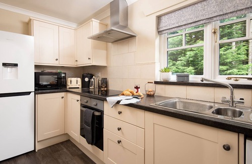 Galashiels Cottage | EAST LODGE, ASHIESTIEL- sleeps 4 by the River Tweed near Selkirk and Galashiels