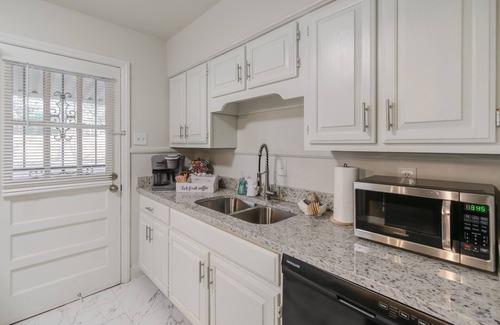 Memphis House | East Memphis 4bed + 2 bath Home